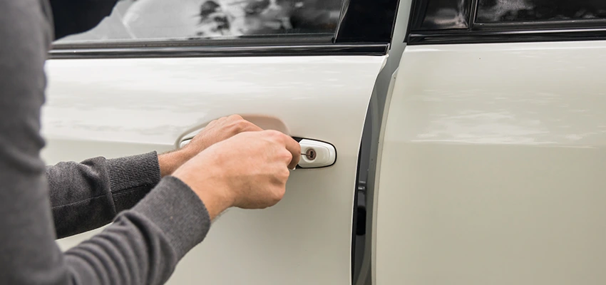 Unlock Car Door Service in Streamwood, IL